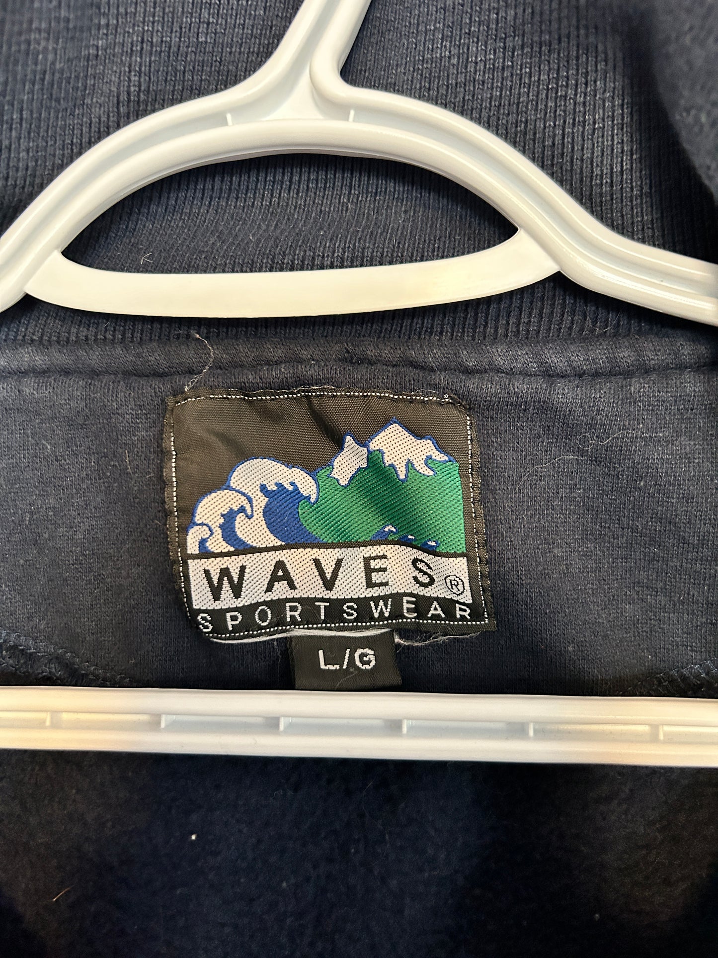 Waves Canucks Zip Sweater (L)