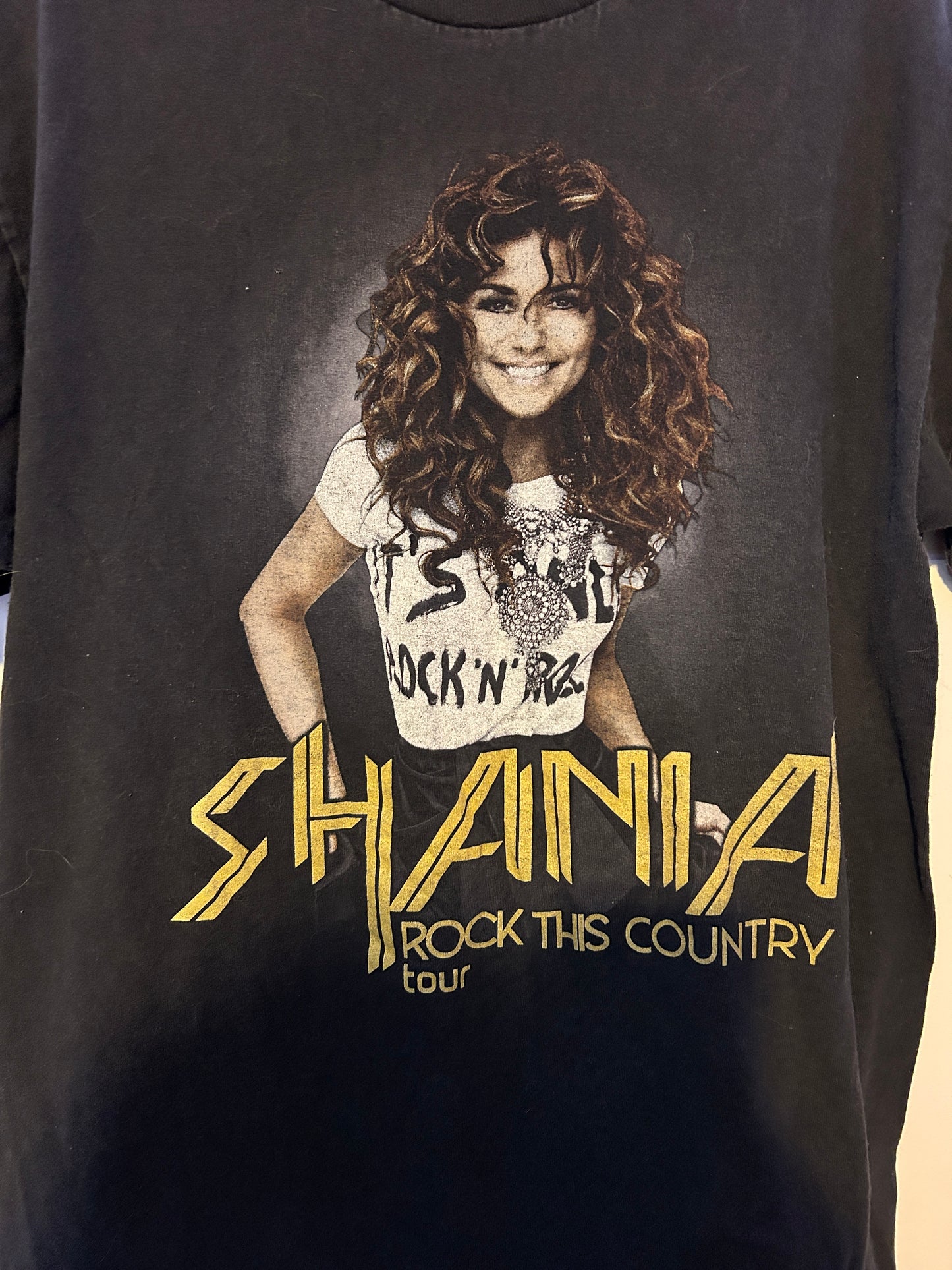 Shania Twain Rock this Country Tour Tee (L)