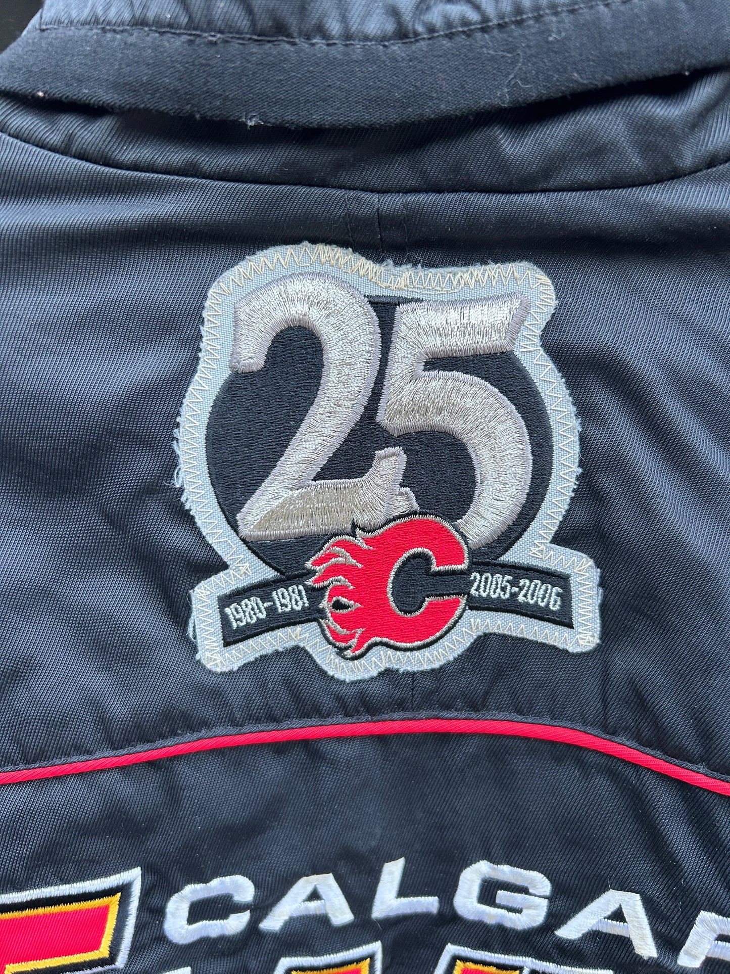 Vintage Calgary Flames Reebok Jacket (L)