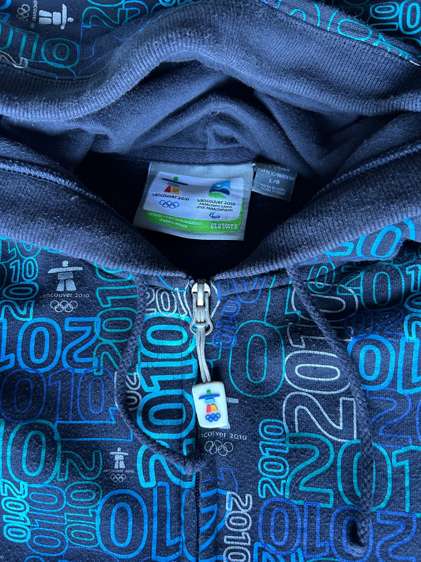 2010 Vancouver Olympics AOP Zip Hoodie (L)