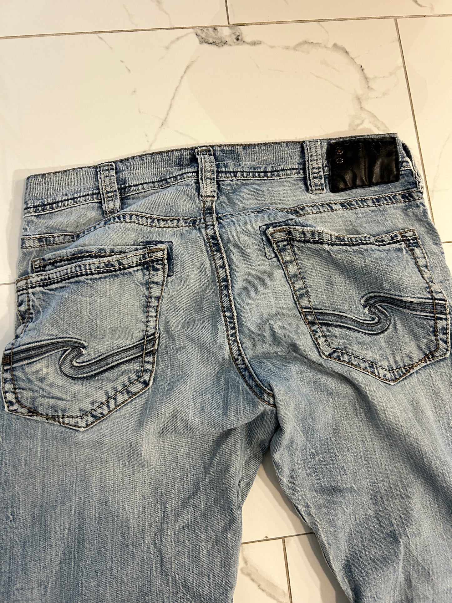 Faded Silver Brand Blue Jeans (34x34)