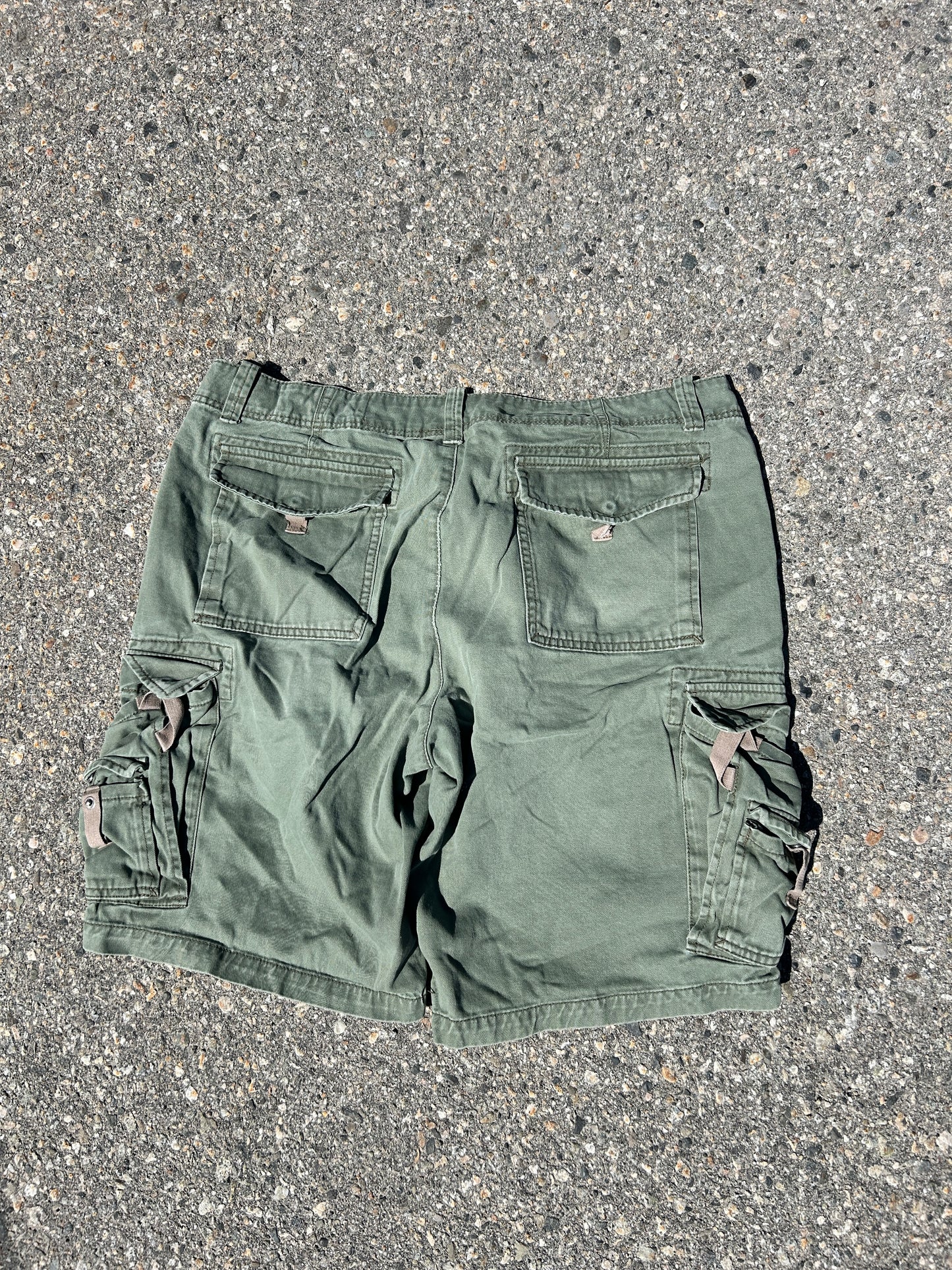 Y2K Ecko Unltd Cargo Shorts (38W)