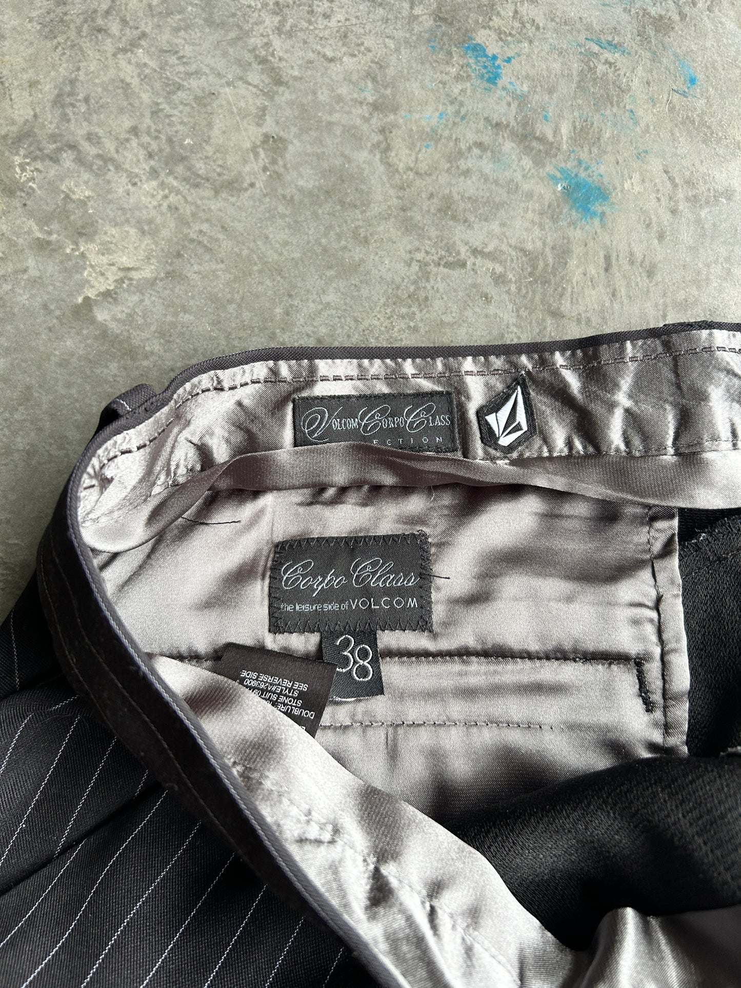 Y2K Volcom Pinstripe Dress Pants (38x30)