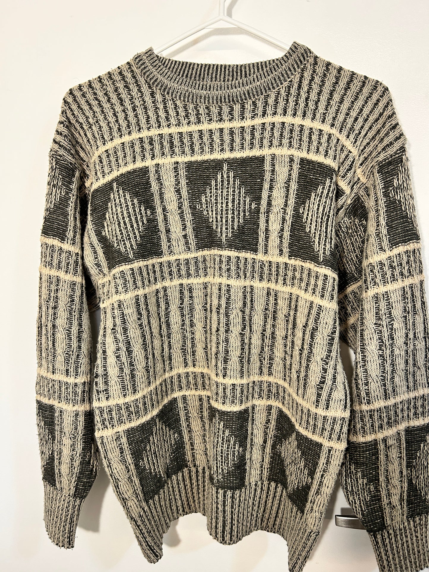 Vintage Hand Knit Sweater (M)