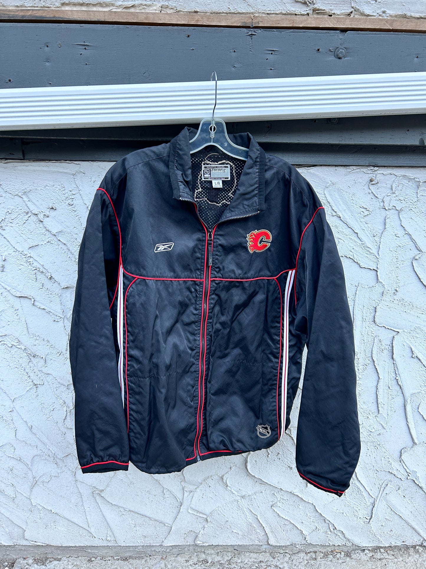 Vintage Calgary Flames Reebok Jacket (L)