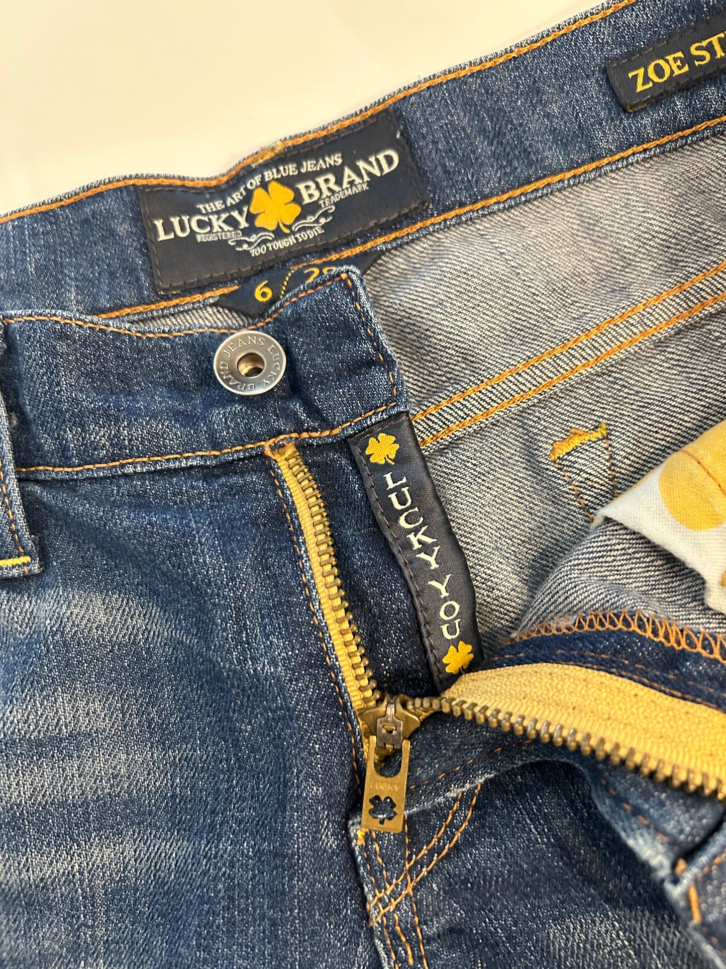 Lucky Brand Zoe Straight Jeans (6/28)