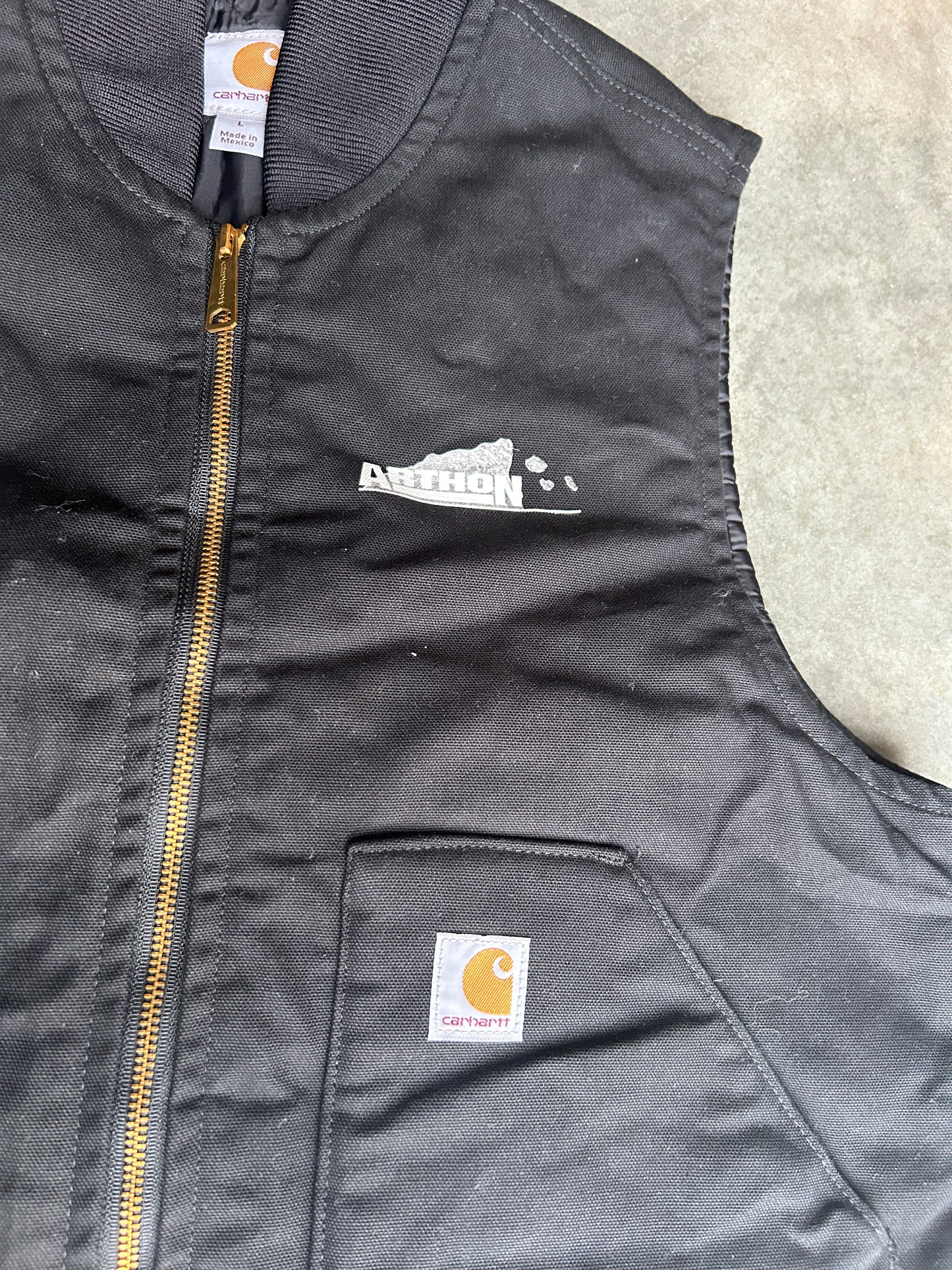 Black Carhartt Insulated Zip Vest (L)