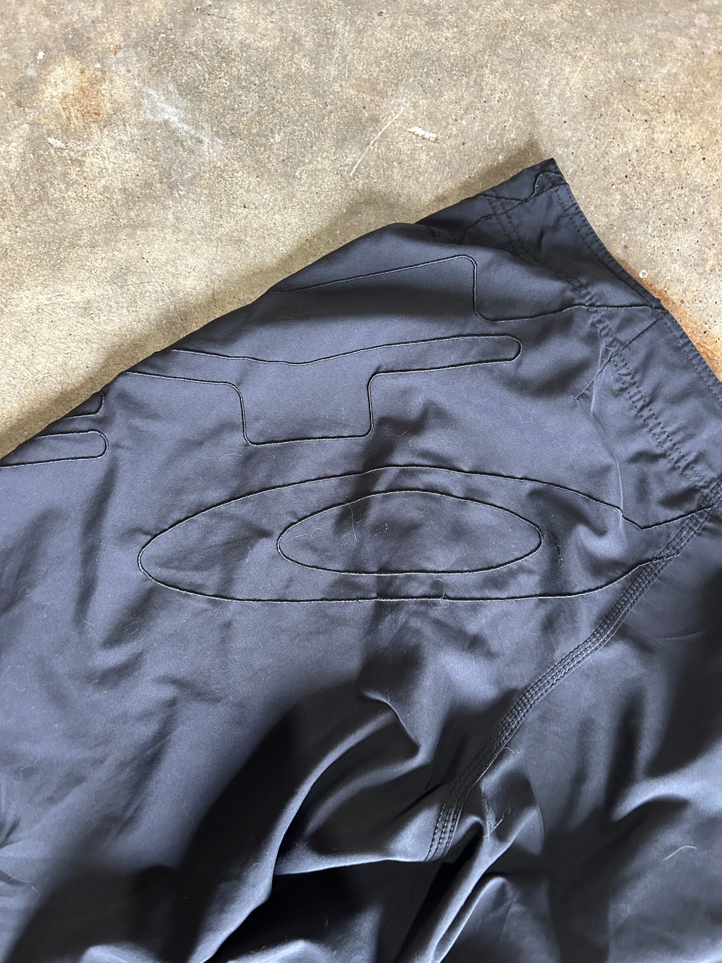 Y2K Black Oakley Board Shorts (34W)