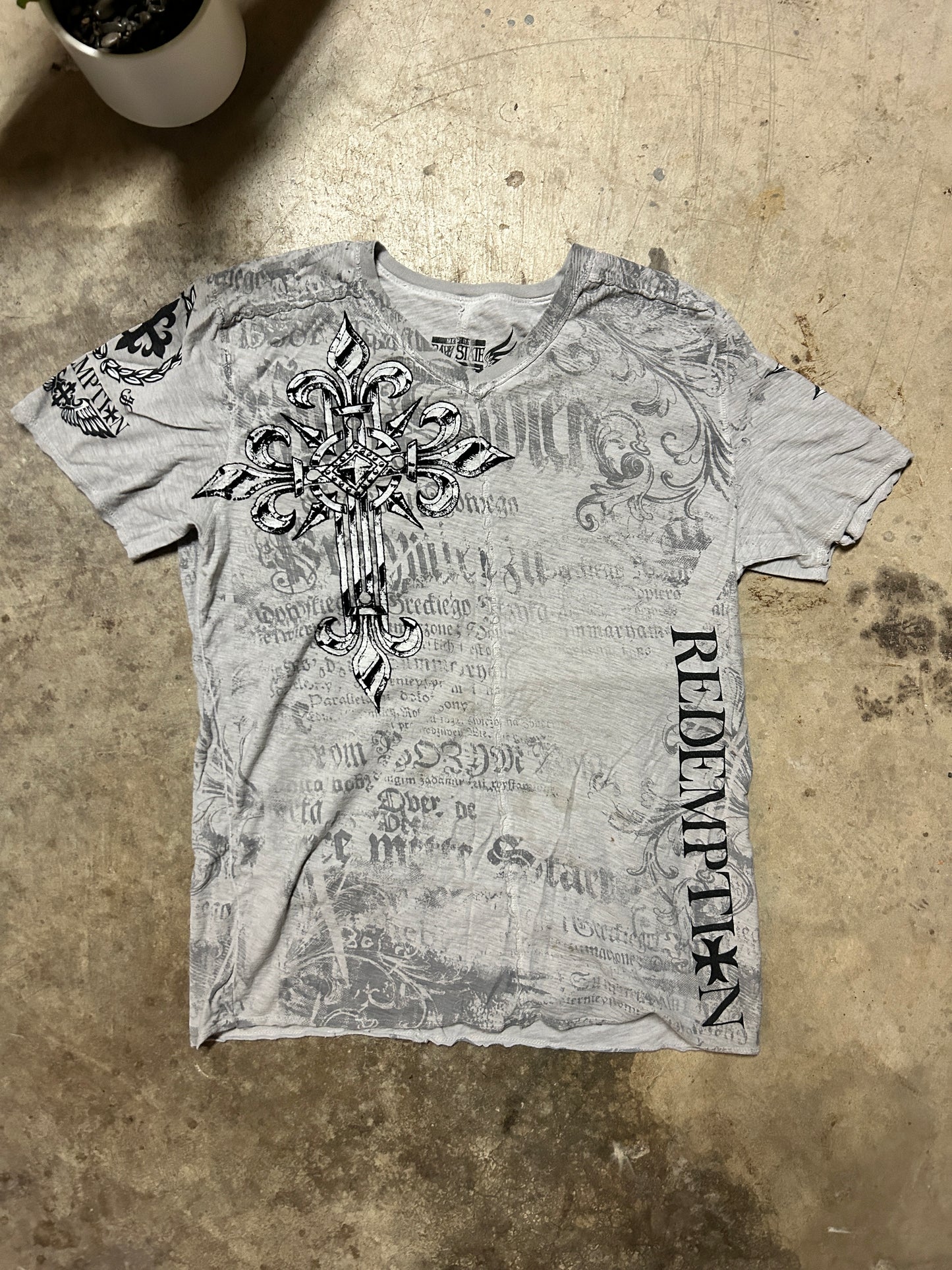 Y2K Raw State Velvet Graphic Tee (L)